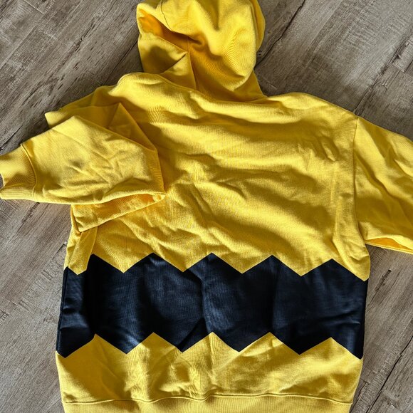 Lacoste x Peanuts Charlie Brown Yellow Hoodie NWT - Picture 6 of 7